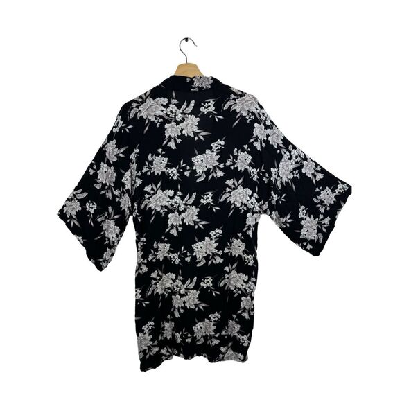 Spritual Gangster Maya Black 3/4 Sleeve Floral Kimono Cardigan One Size Pocket - Picture 2 of 10